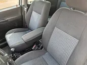 Front seat headrest