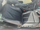 Réglage de la hauteur de la ceinture de sécurité