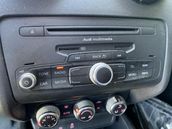 Radio / CD-Player / DVD-Player / Navigation