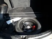 Fuel tank mounting bracket