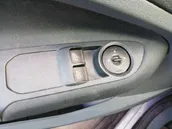 Regulador de ventanilla eléctrico de puerta delantera