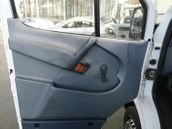 Prowadnica rolkowa drzwi bocznych / przesuwanych / Zawias środkowy