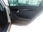 Meccanismo di sollevamento del finestrino posteriore senza motorino
