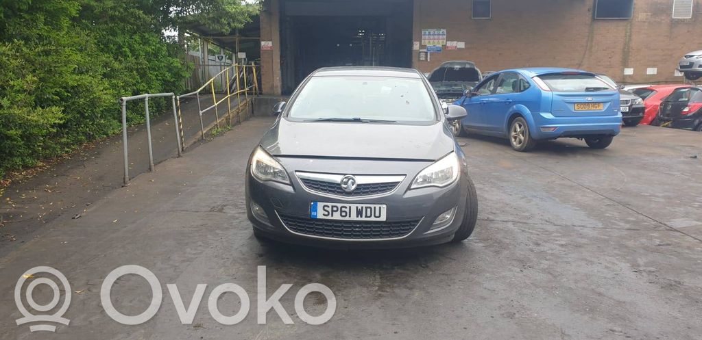 Opel Astra J