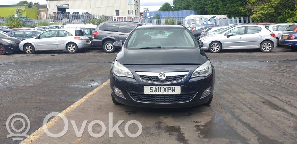 Opel Astra J