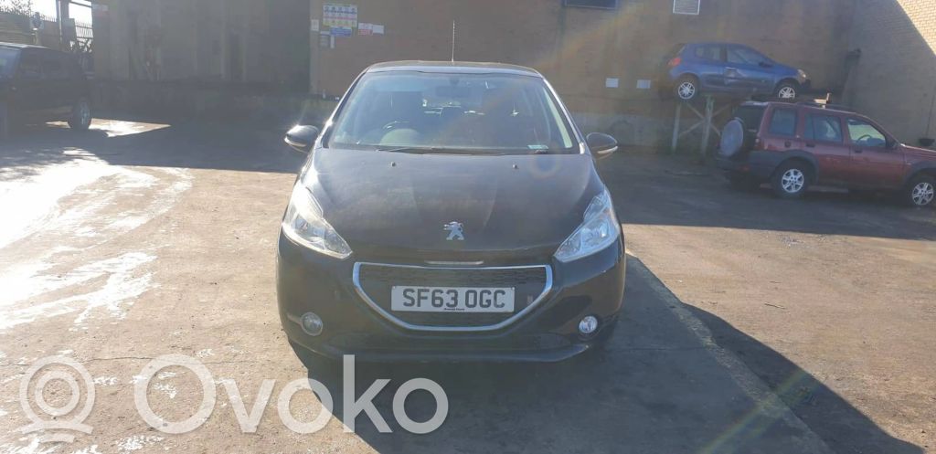 Peugeot 208 I