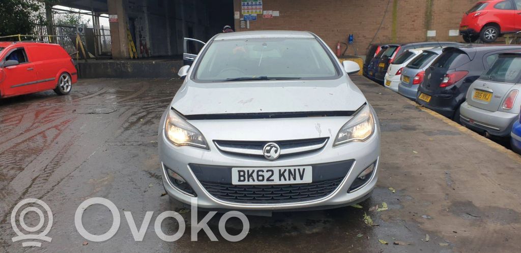 Opel Astra J