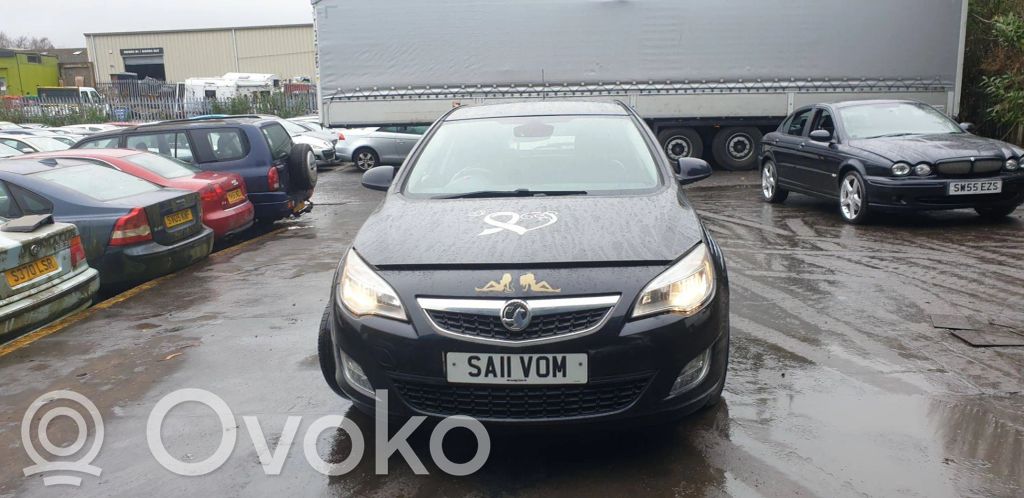 Opel Astra J