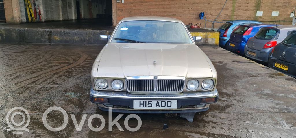 Jaguar XJ X40