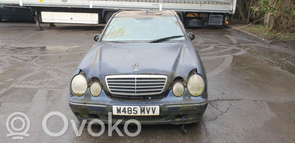 Mercedes-Benz E W210