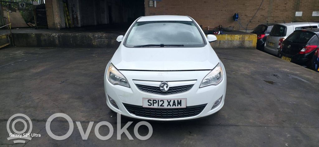Opel Astra J