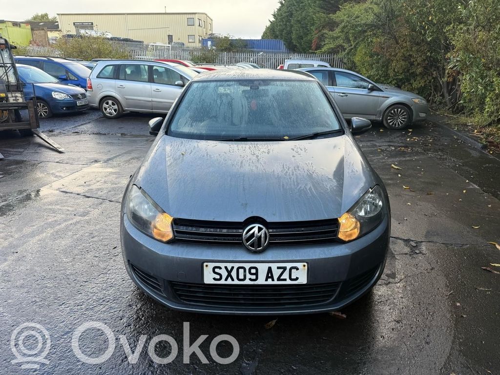 Volkswagen Golf VI
