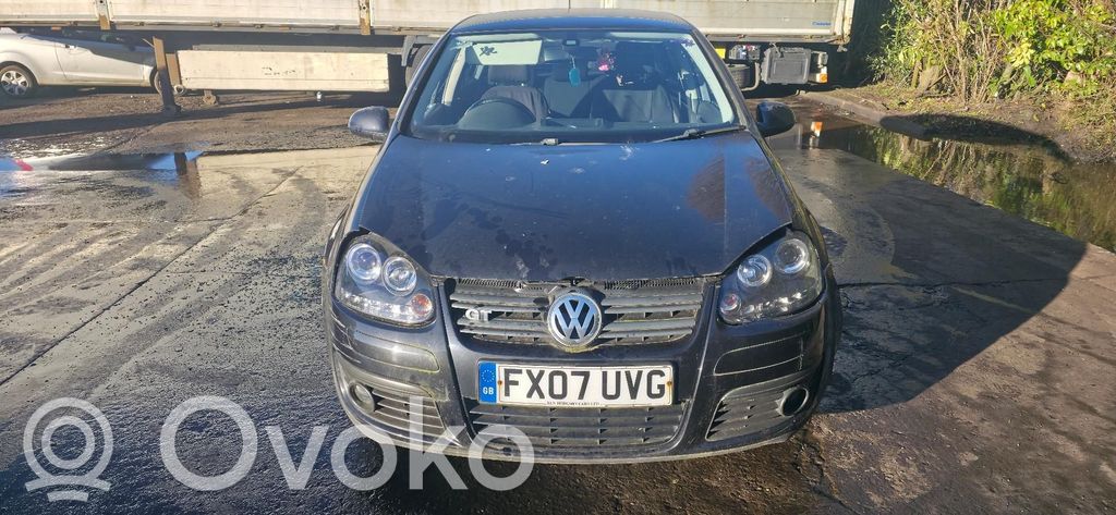 Volkswagen Golf V