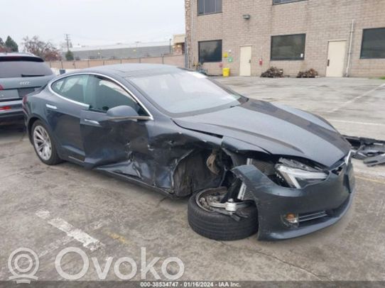Model S Tesla Model S  103890100H