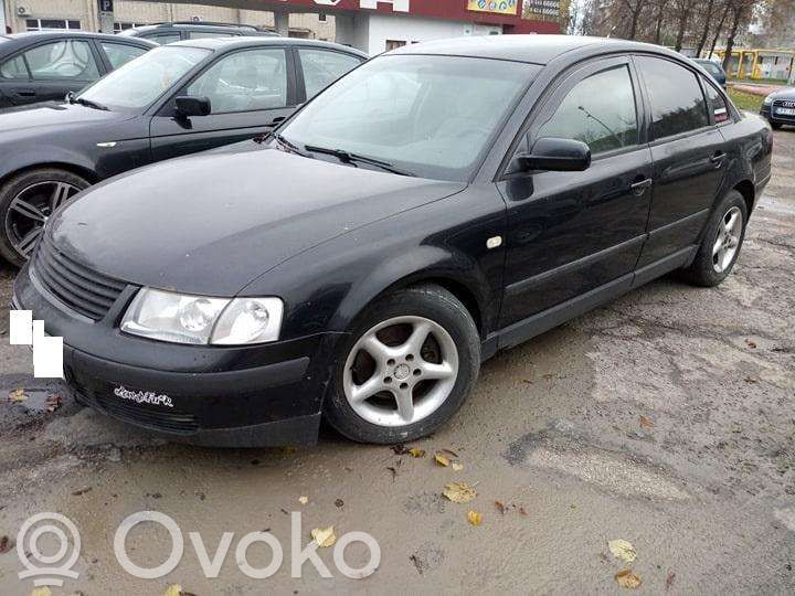 PASSAT B5 Passat  8D0907558F