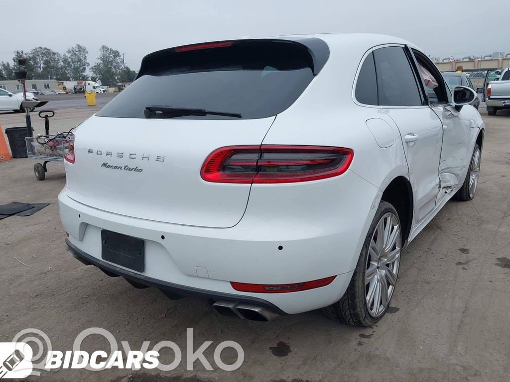Macan (95B) Macan  95B615105E