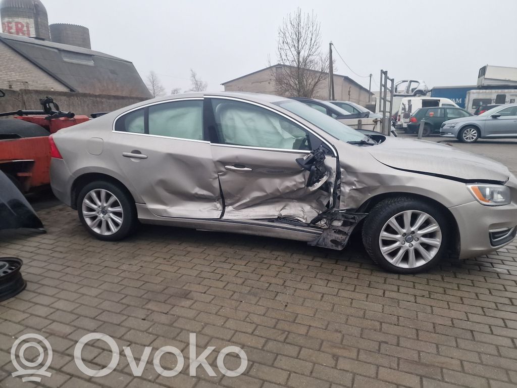 S60 S60  30644945