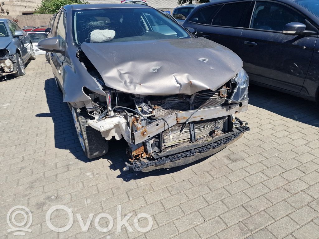 Auris E180 Auris  4720002F050C