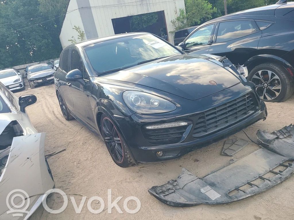 Cayenne (92A) Cayenne  M4802