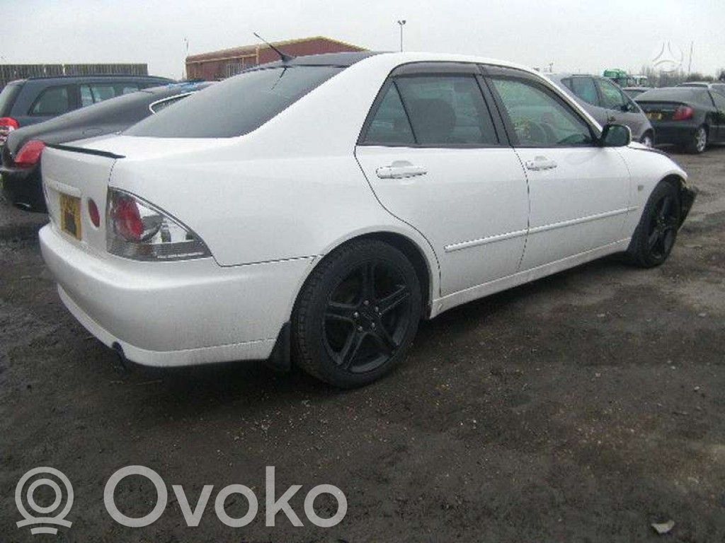 IS 200-300 IS, IS-F  E6012383