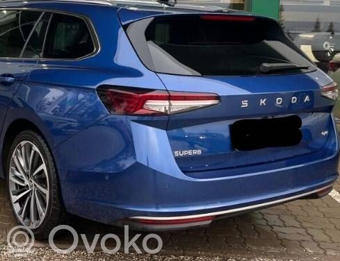 Superb B9 Superb  05L907807DD