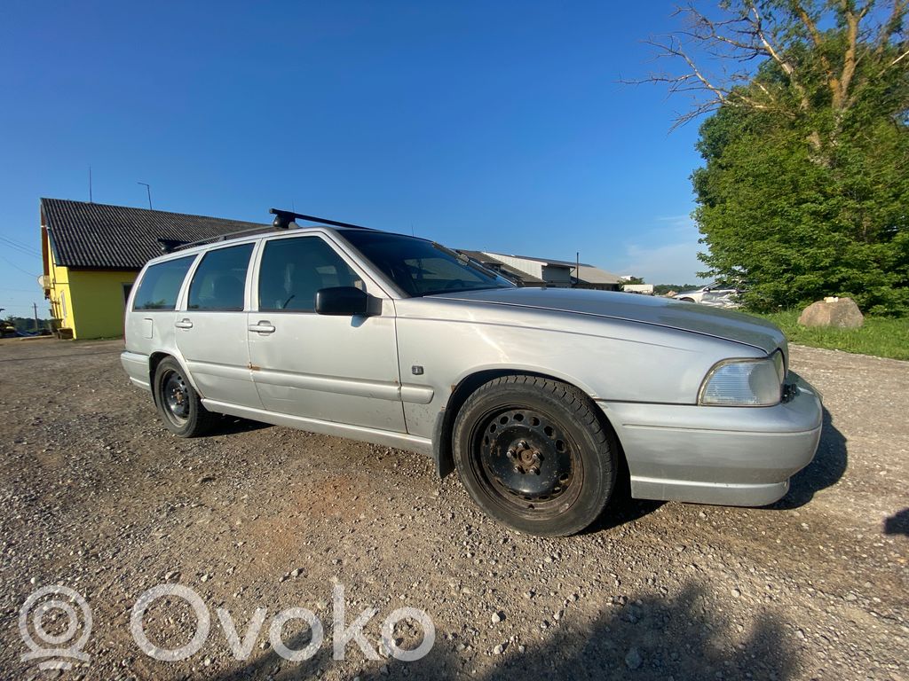 S70  V70  V70 XC S70, V70, V70 XC  9128136
