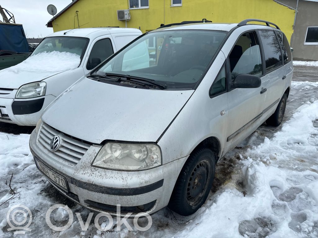 Sharan Sharan  7M3807221