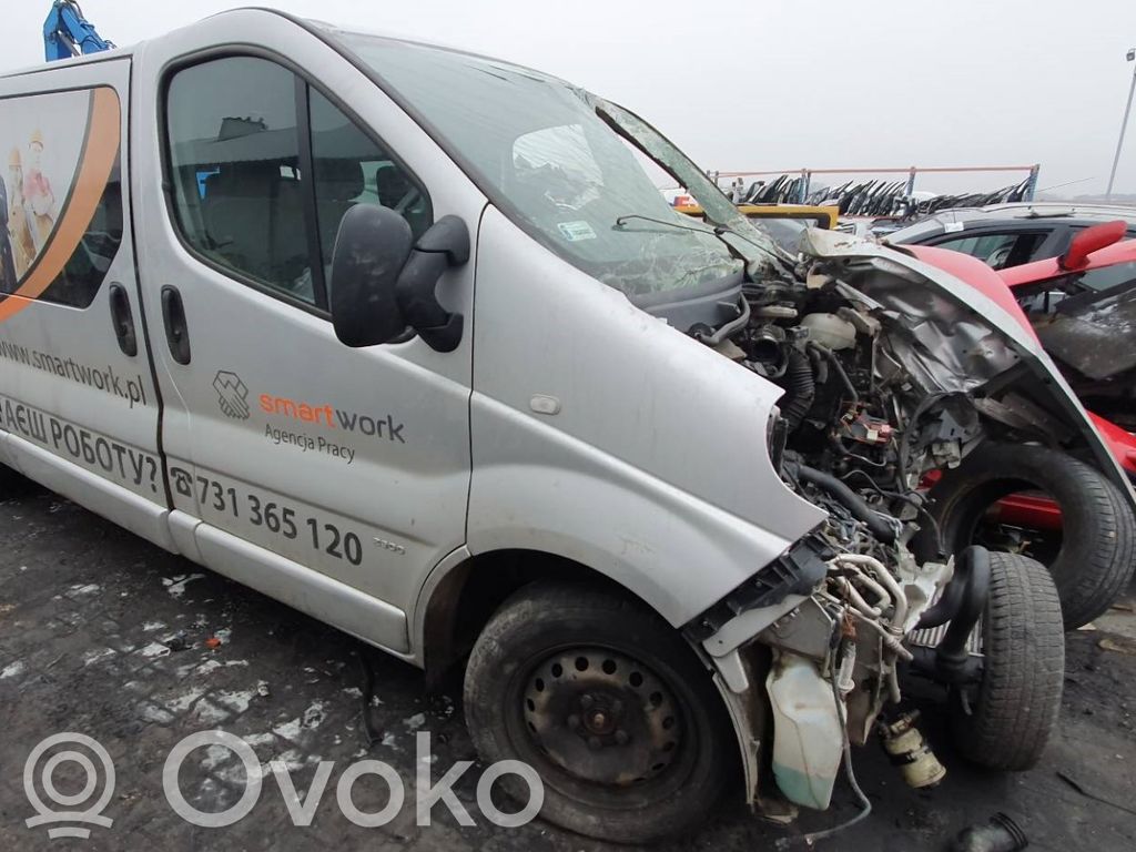 Vivaro Vivaro  82U