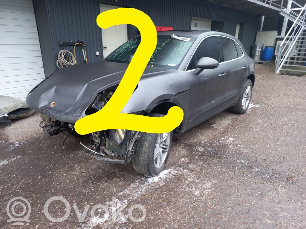 Macan (95B) Macan  95B821105B