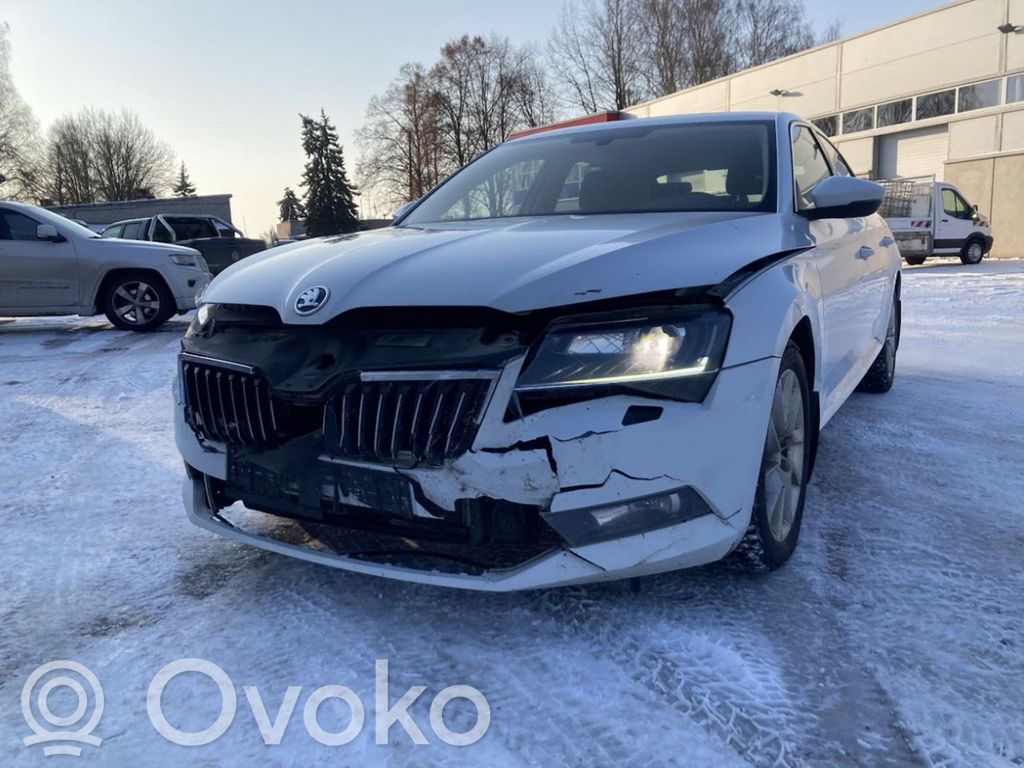 Superb B8 (3V) Superb  3V0857807E