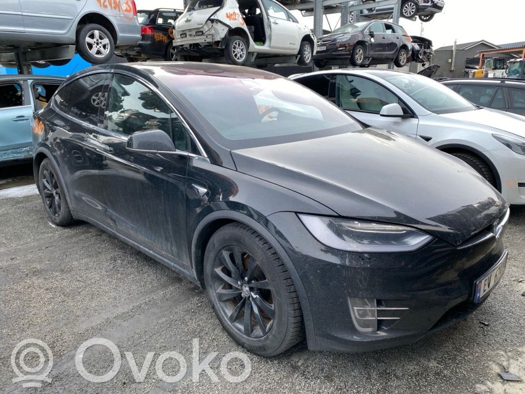 Model X Tesla Model X  107854100B