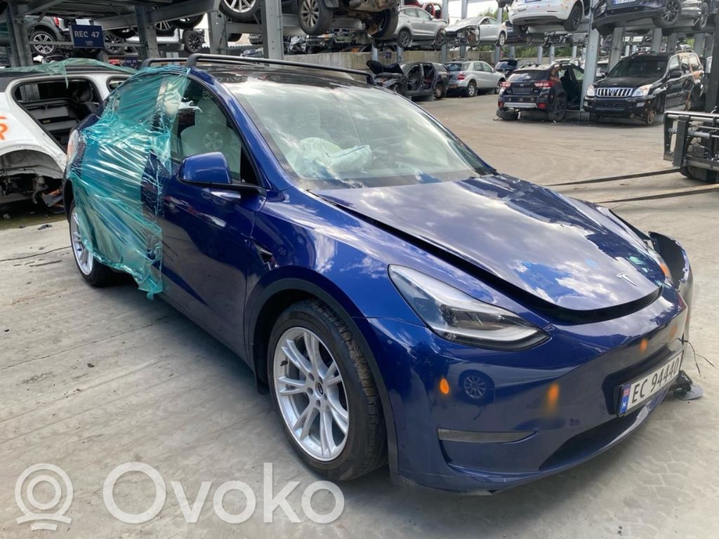 Model Y Tesla Model Y  149784702D