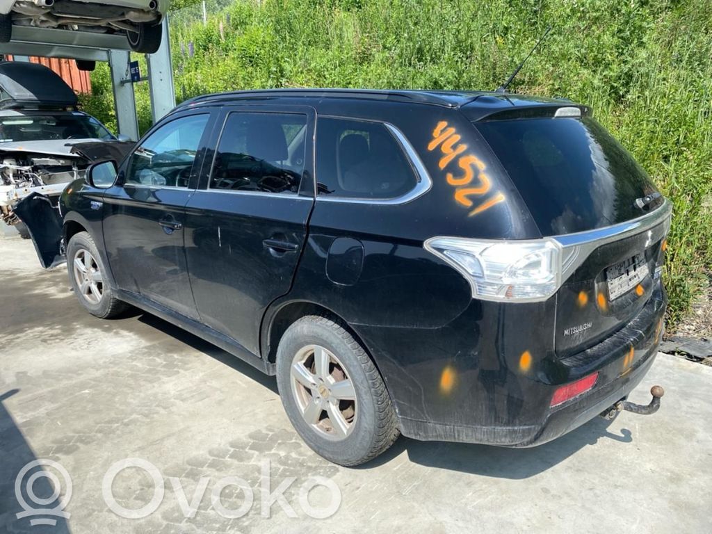 Outlander Outlander  4B11