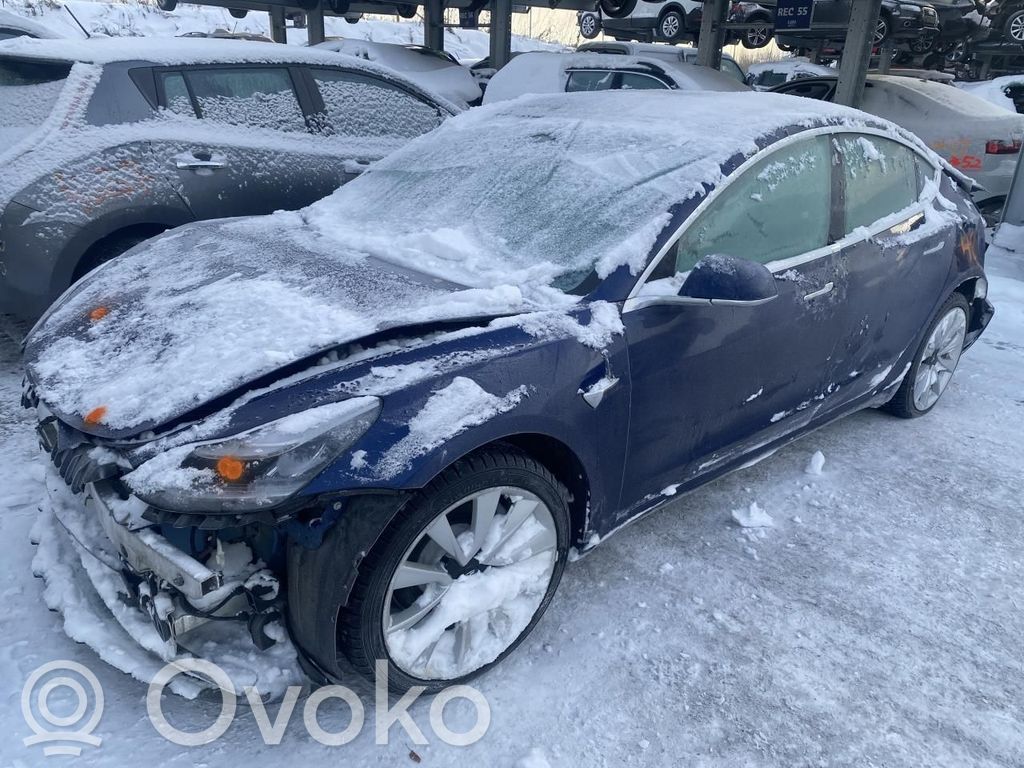 Model 3 Tesla Model 3  109766200M