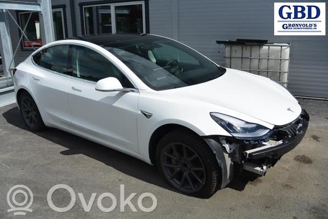 Model 3 Tesla Model 3  104445100F