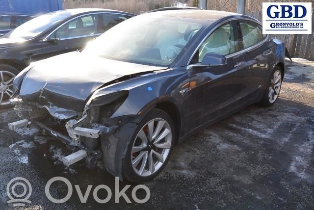 Model 3 Tesla Model 3  104462200D