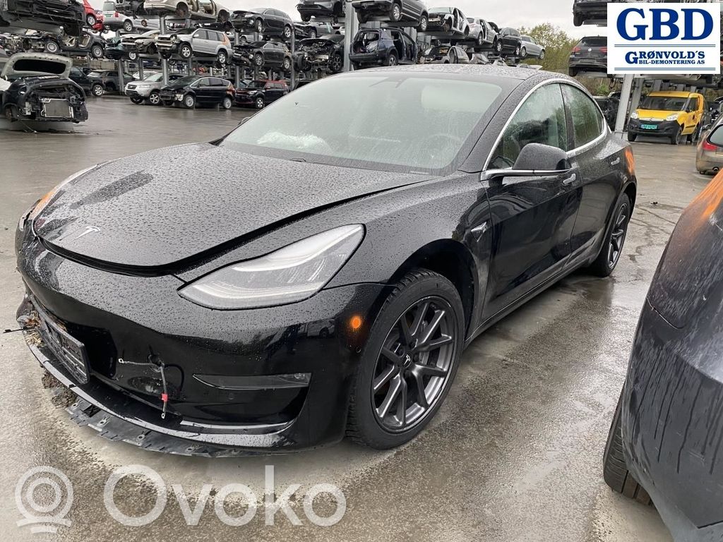 Model 3 Tesla Model 3  107740300C