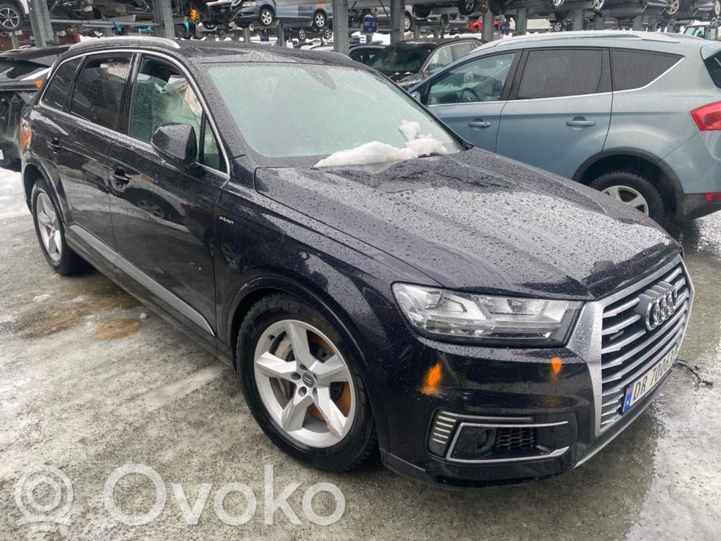 Q7 4M Q7  SNE