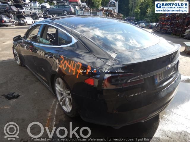 Model S Tesla Model S  102142200B