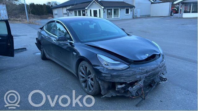 Model 3 Tesla Model 3  108334000H