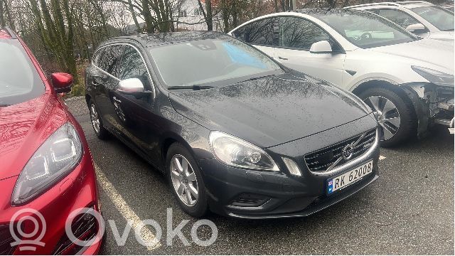 V60 V60, V60 Cross Country  31368270
