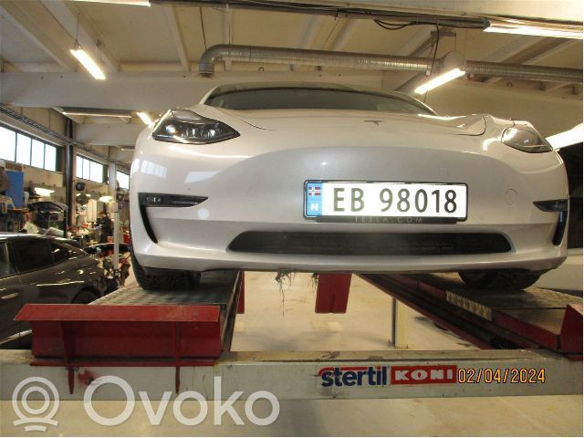 Model 3 Tesla Model 3  148694300A