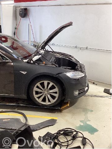 Model S Tesla Model S  600799800C