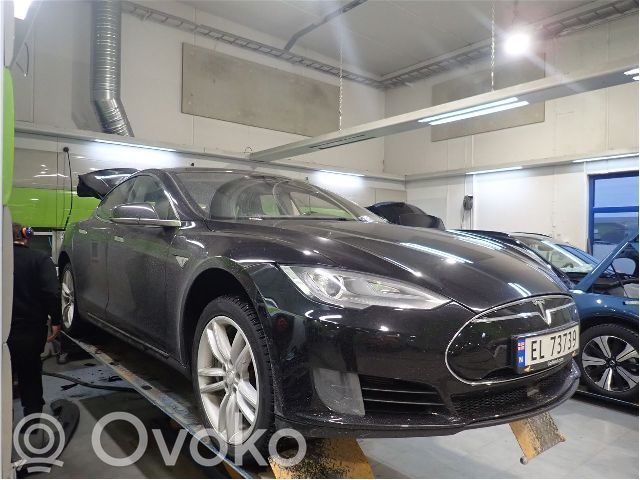 Model S Tesla Model S  6008022E0D
