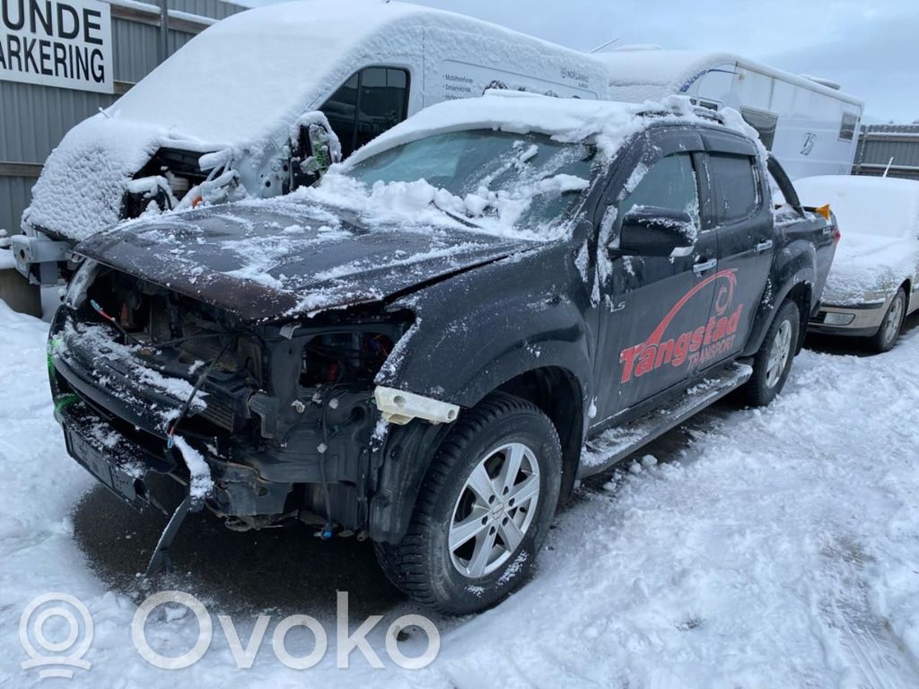D-Max D-Max  898310504