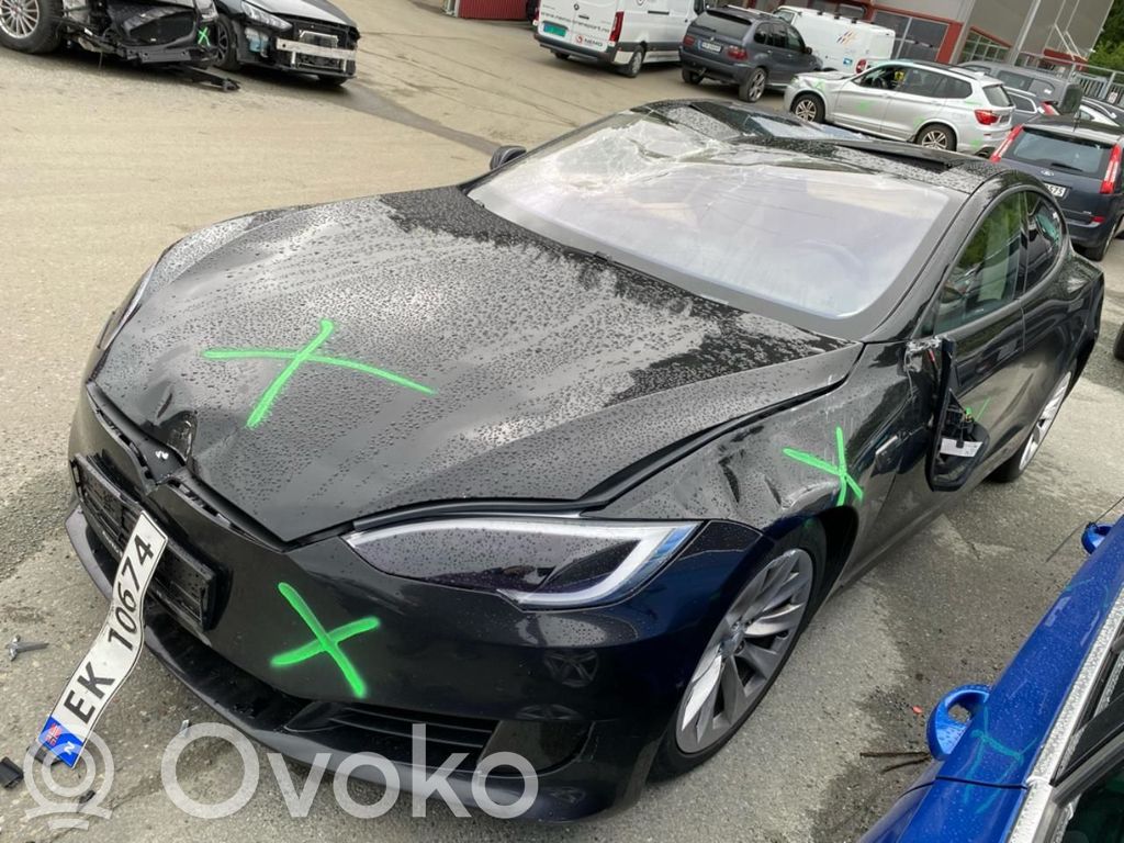 Model S Tesla Model S  145593700A