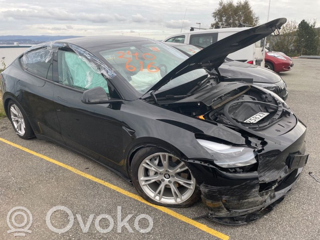 Model Y Tesla Model Y  149732700B