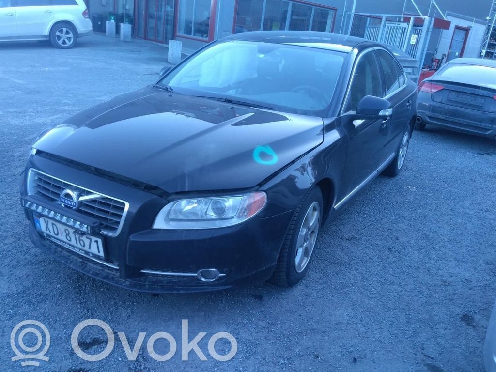 S80 S80  8603690