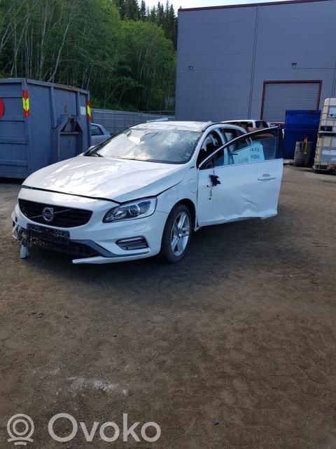 V60 V60, V60 Cross Country  31453920