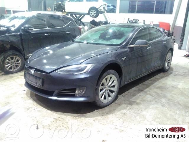 Model S Tesla Model S  102797600A